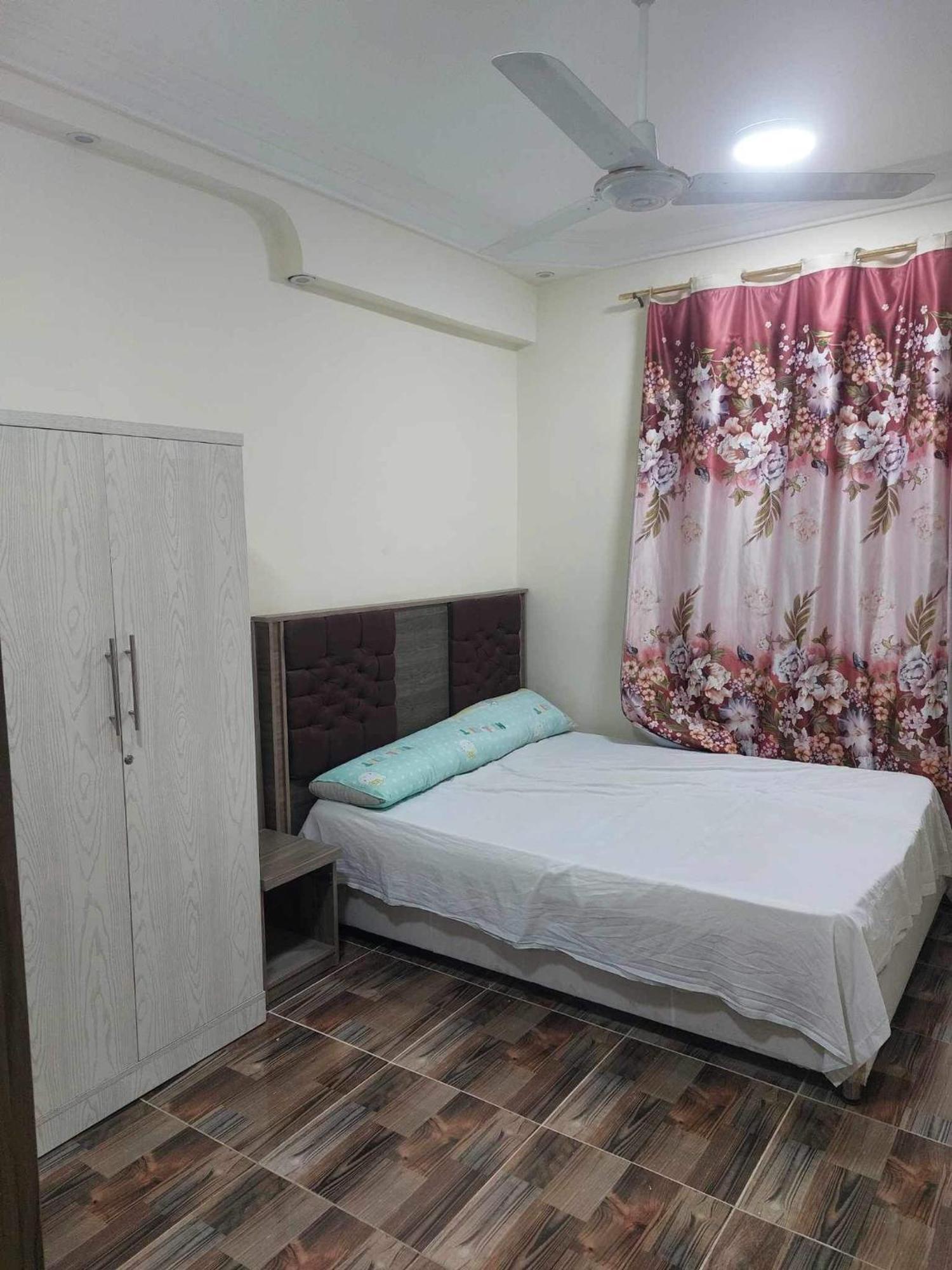 Sea View At Sheraton Road 2 Bed شقة